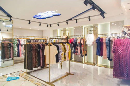 薅羊毛啦！商品城高檔服裝店大甩貨，千元服飾僅售50元